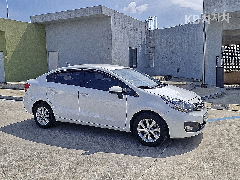 2014 - kia pride