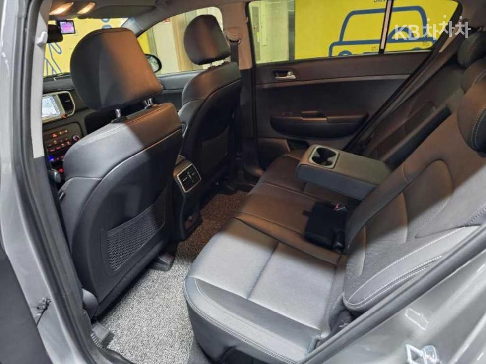 2020 - kia sportage