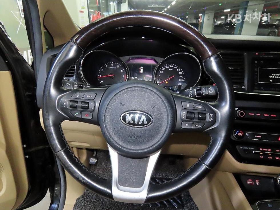 2016 - kia carnival