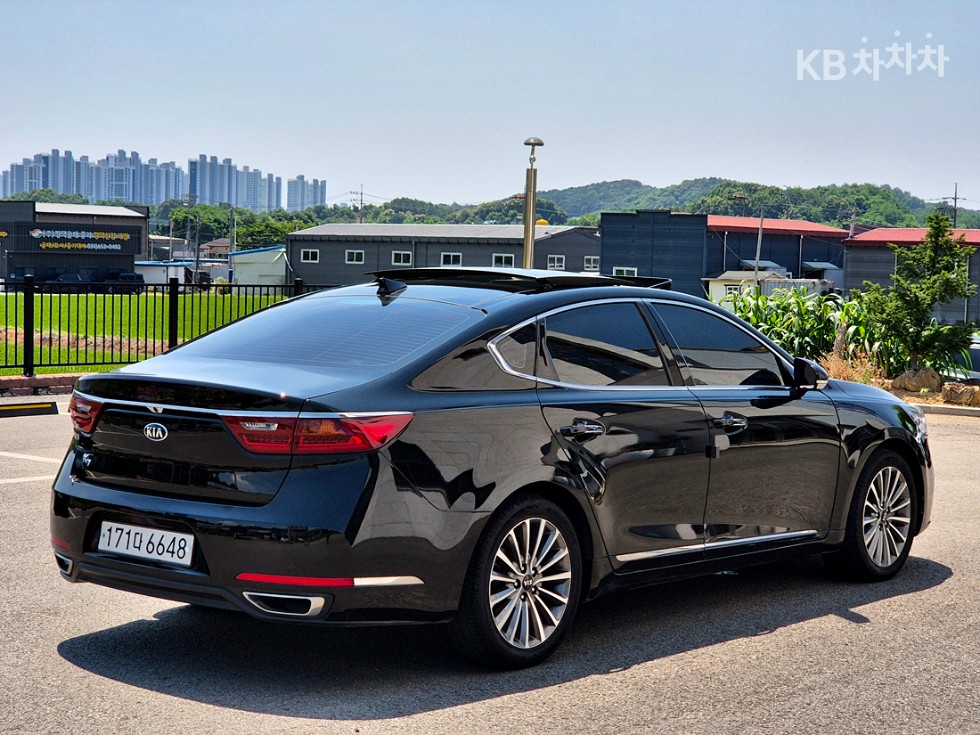 2018 - kia k7
