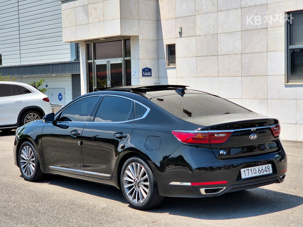 2018 - kia k7