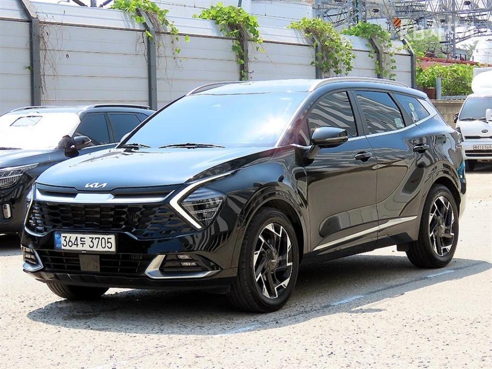 2022 - kia sportage