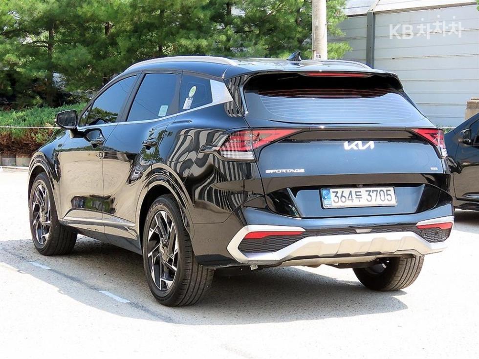 2022 - kia sportage