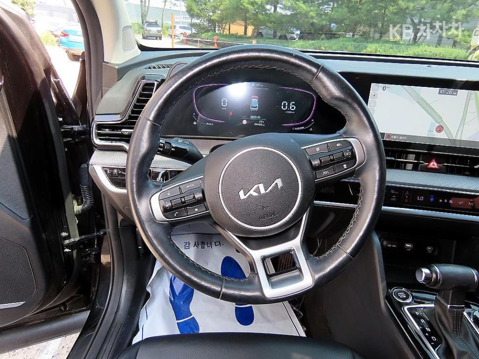 2022 - kia sportage