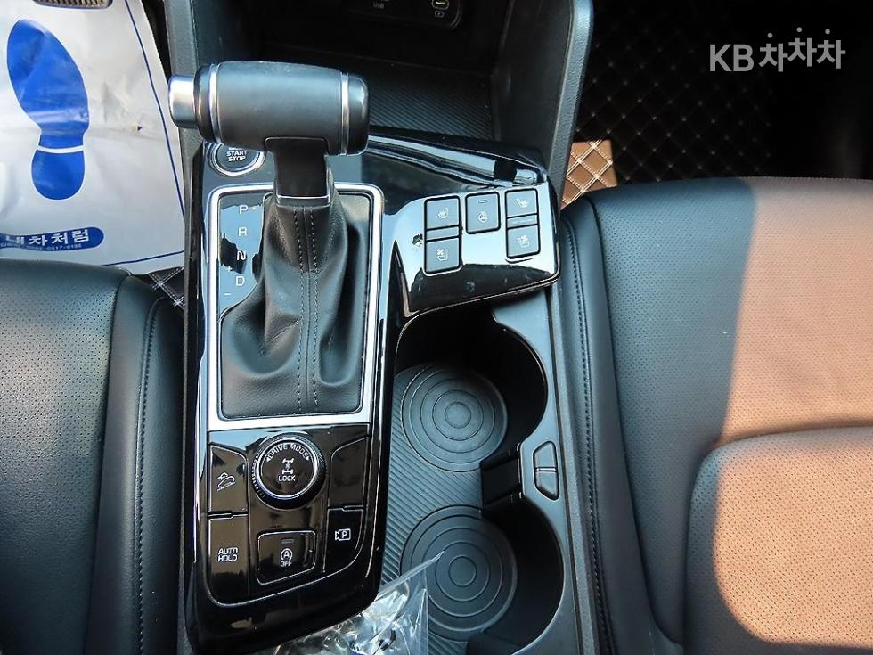 2022 - kia sportage