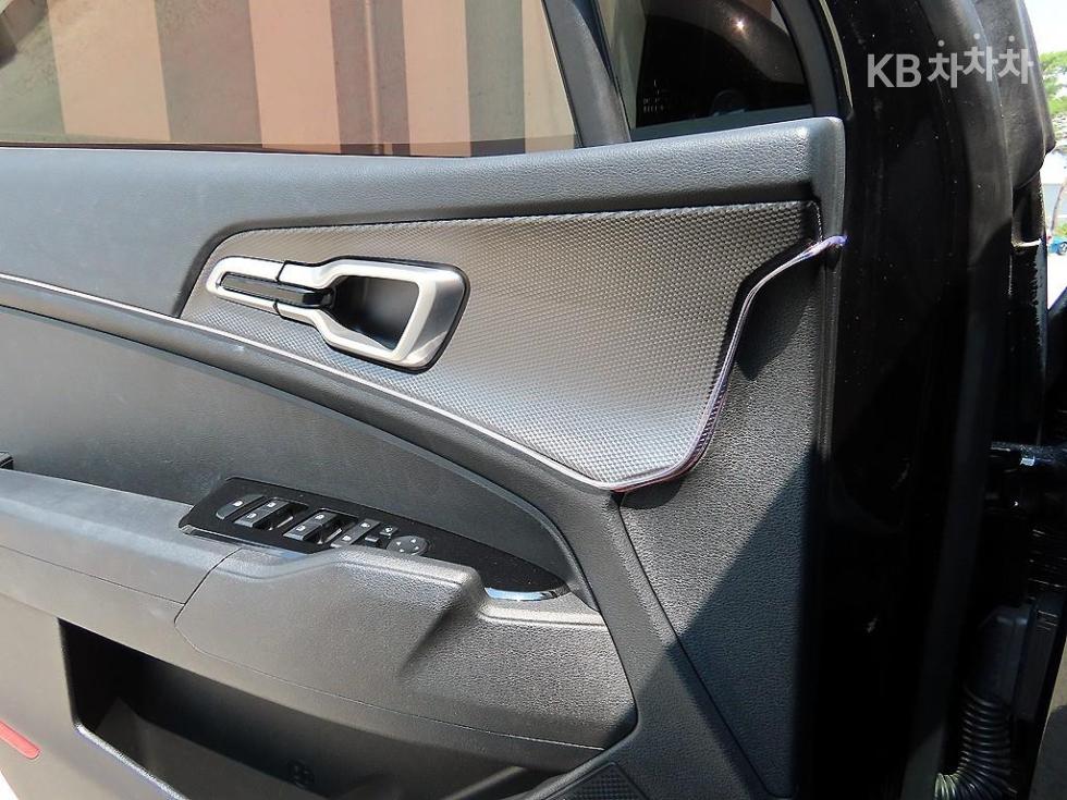 2022 - kia sportage