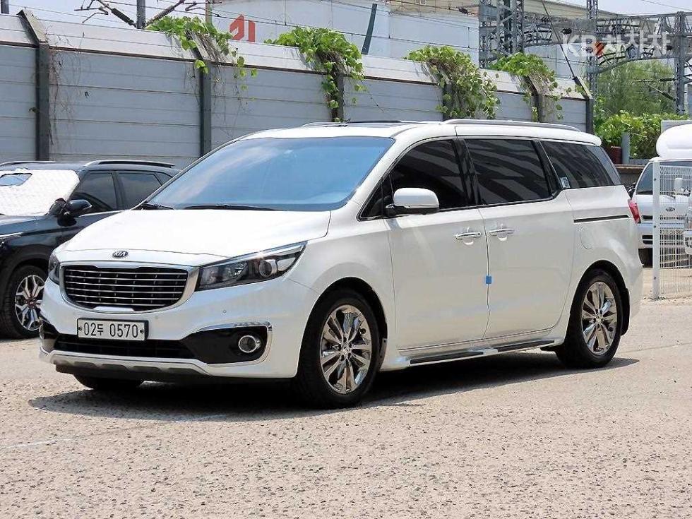 2016 - kia carnival