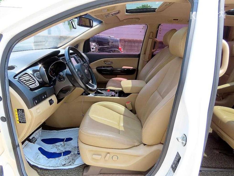 2016 - kia carnival