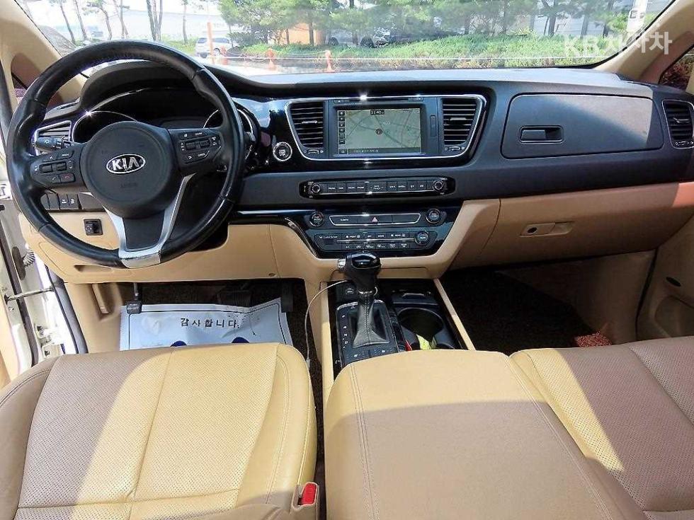 2016 - kia carnival