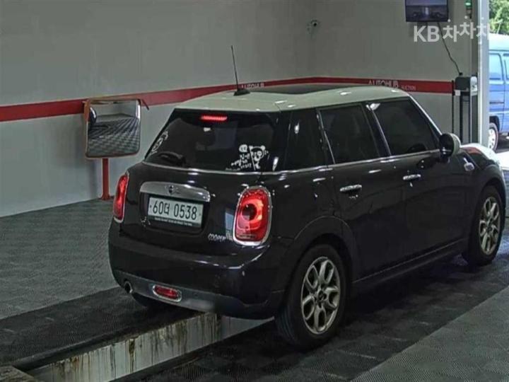 Mini Cooper 5 Duo 1.5 High Trim 5