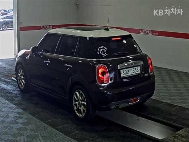 Mini Cooper 5 Duo 1.5 High Trim 6