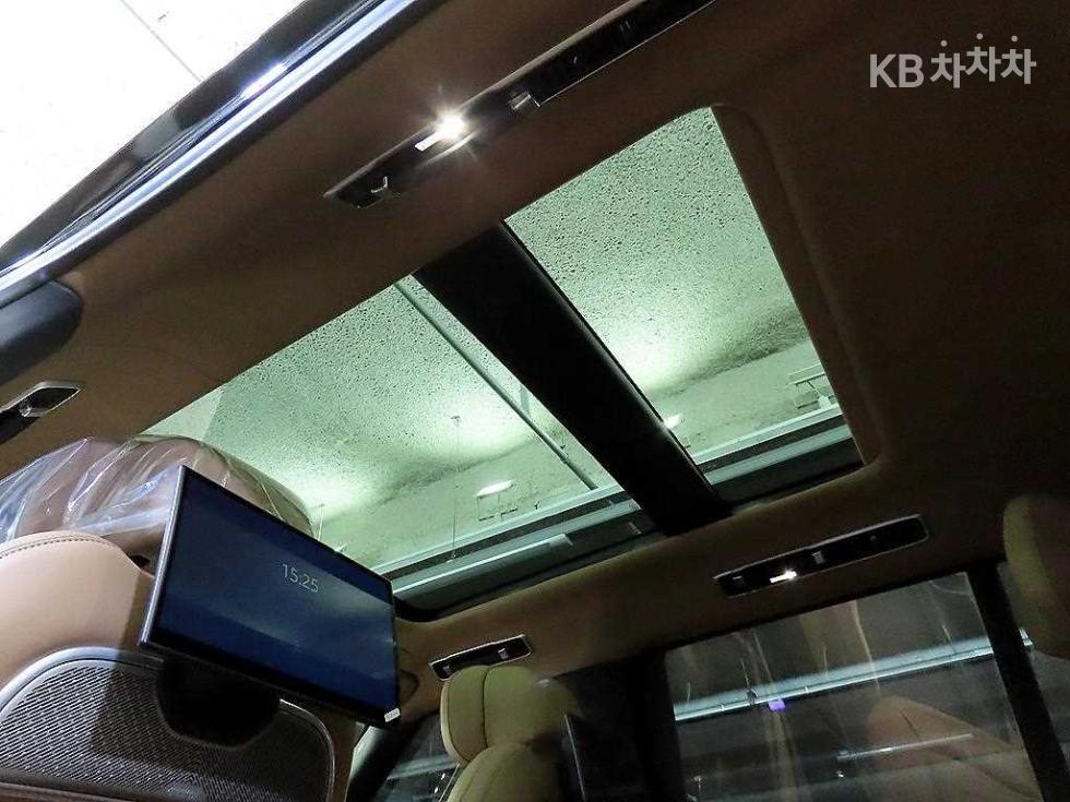 Land Rover Range Rover — miniaturë 14