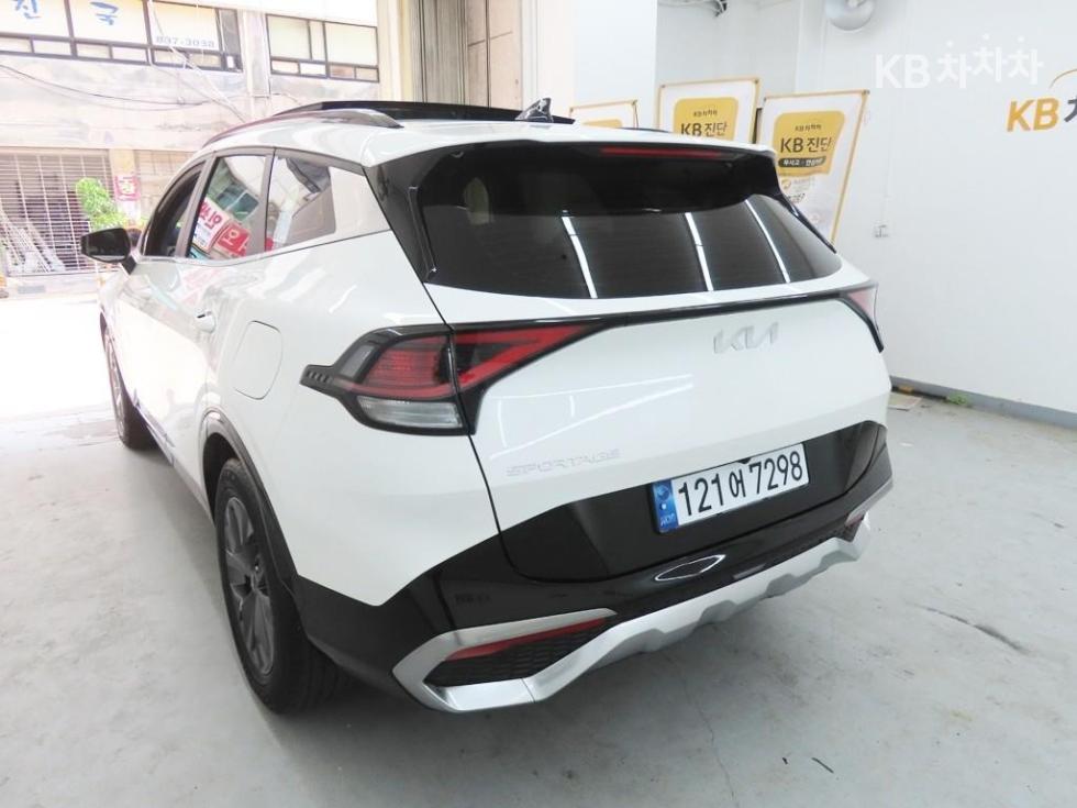 2022 - kia sportage