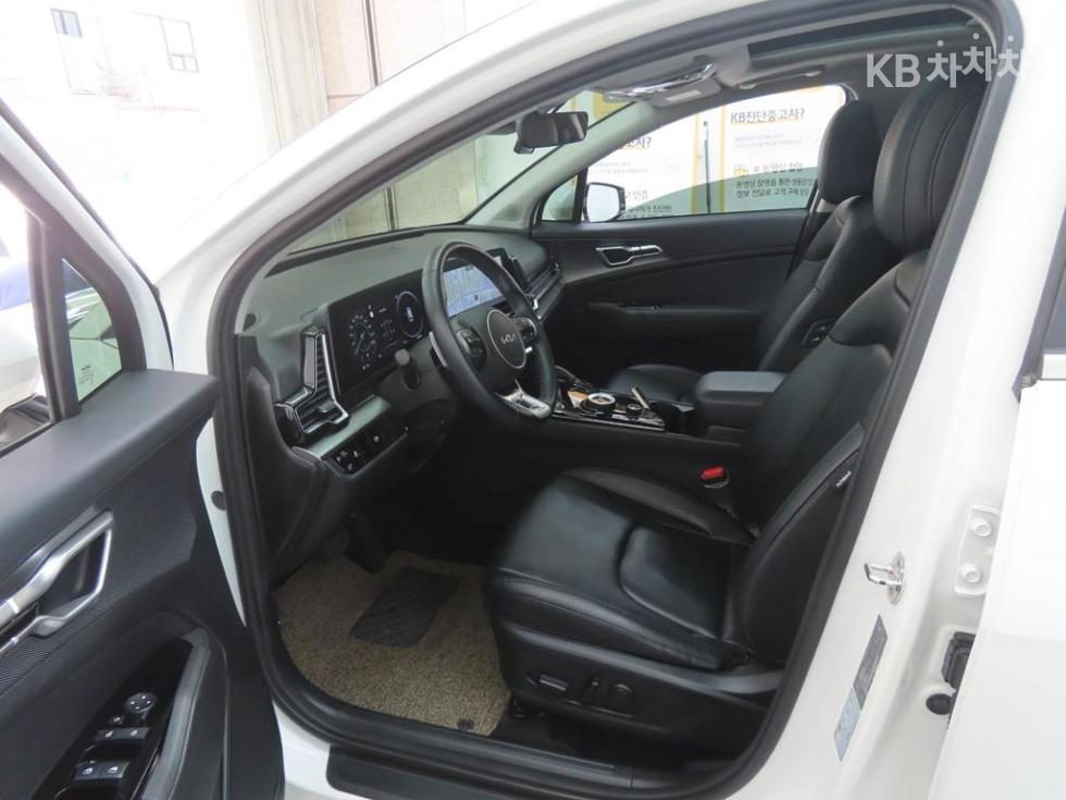 2022 - kia sportage
