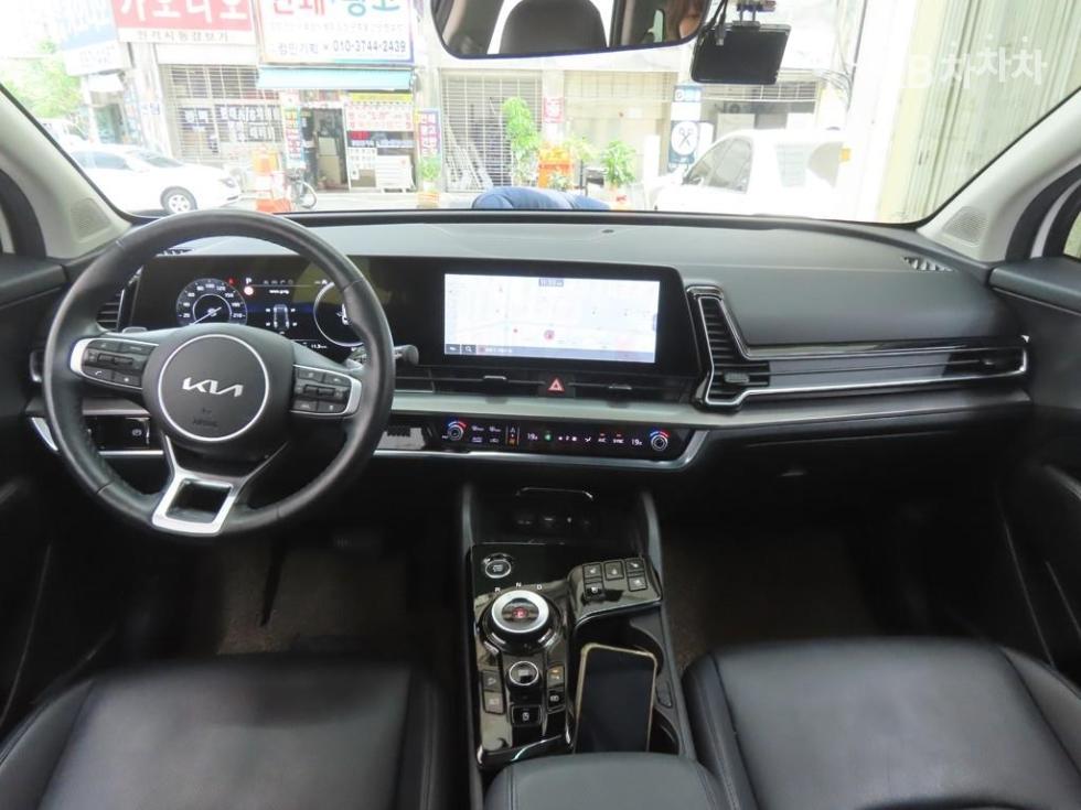 2022 - kia sportage