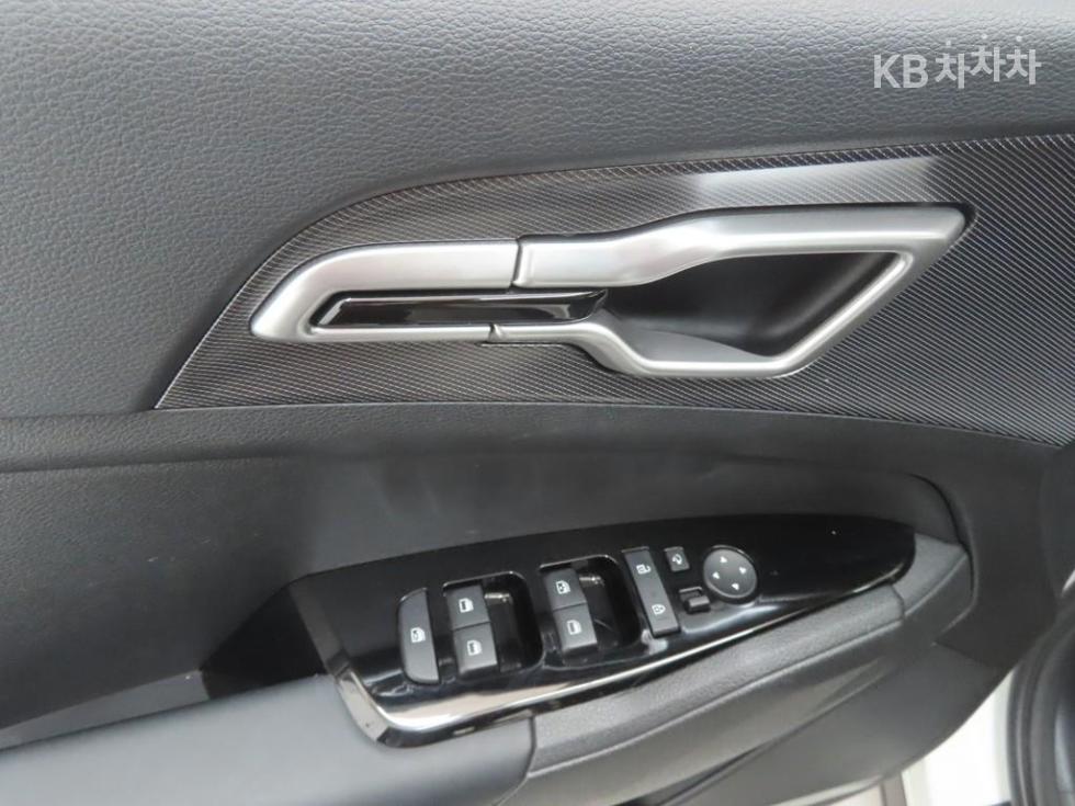 2022 - kia sportage