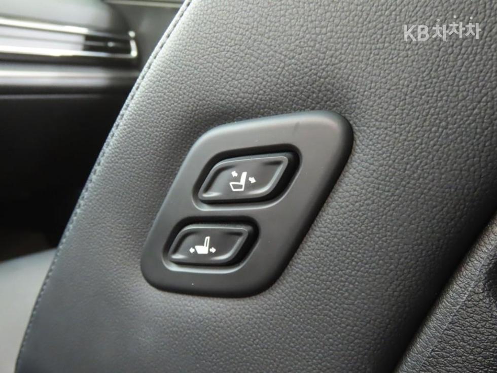2022 - kia sportage