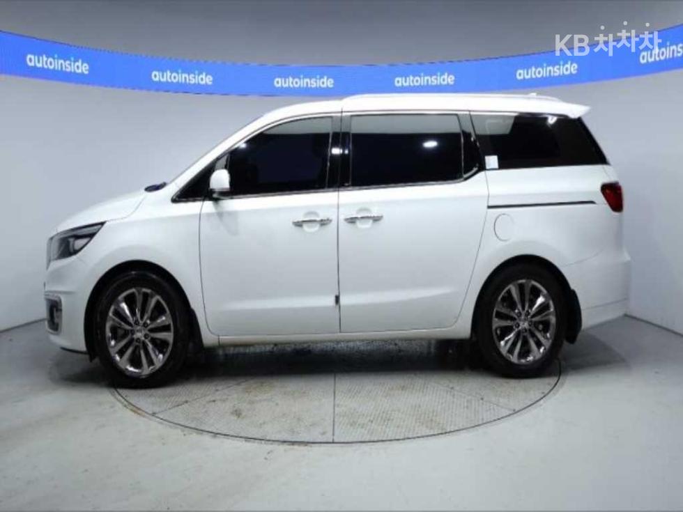 2018 - kia carnival