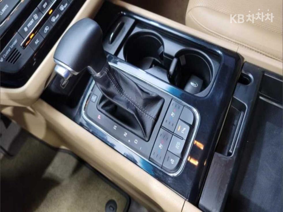 2018 - kia carnival
