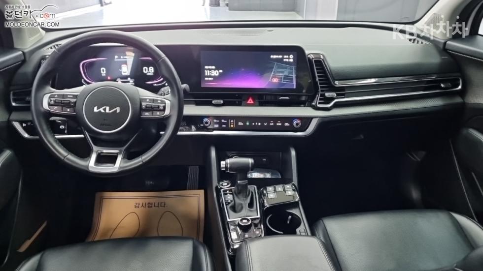 2023 - kia sportage