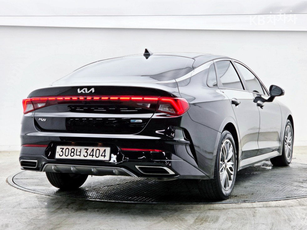 2022 - kia k5