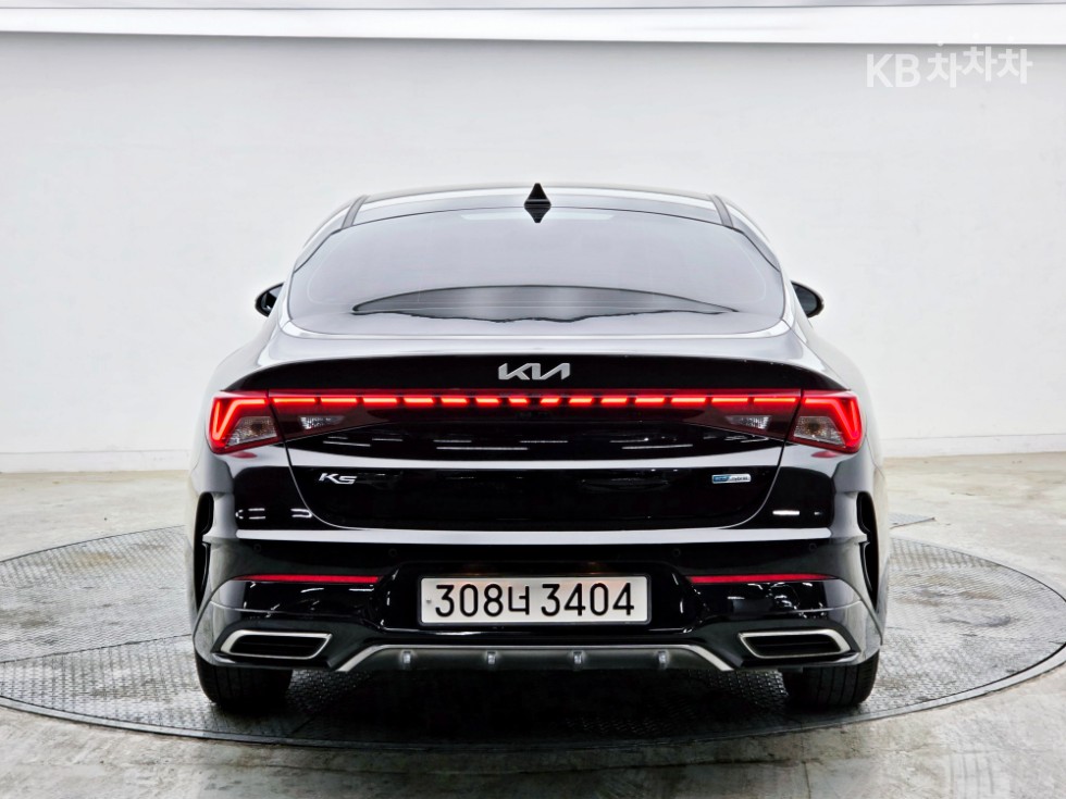 2022 - kia k5