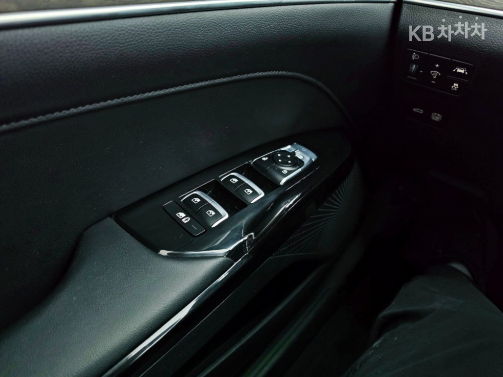 2022 - kia k5