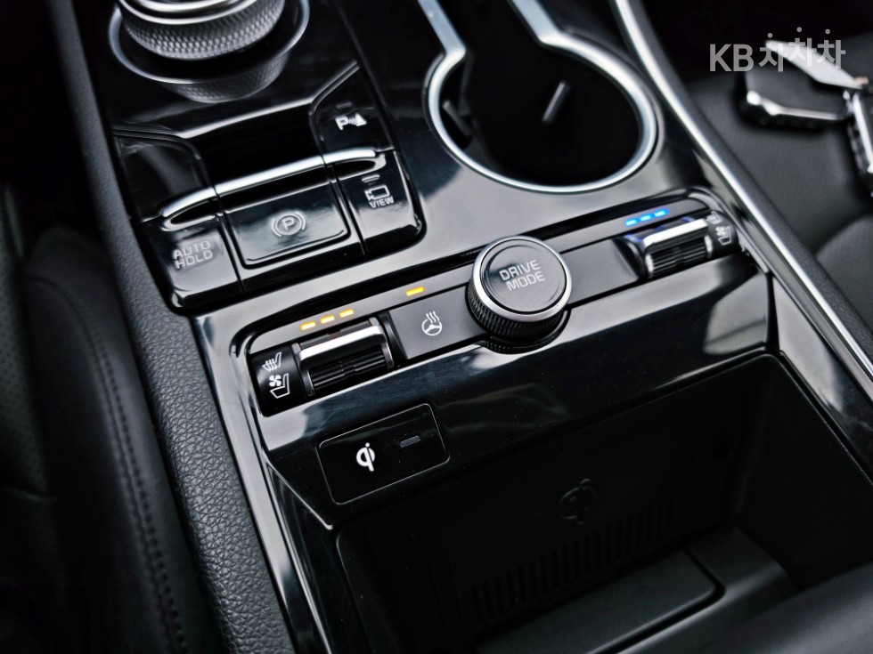 2022 - kia k5