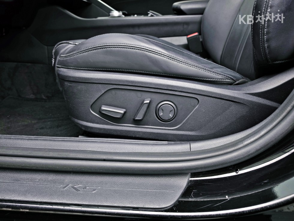 2022 - kia k5
