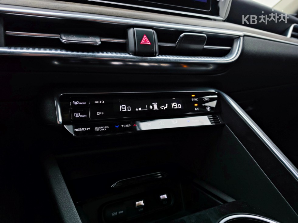 2022 - kia k5