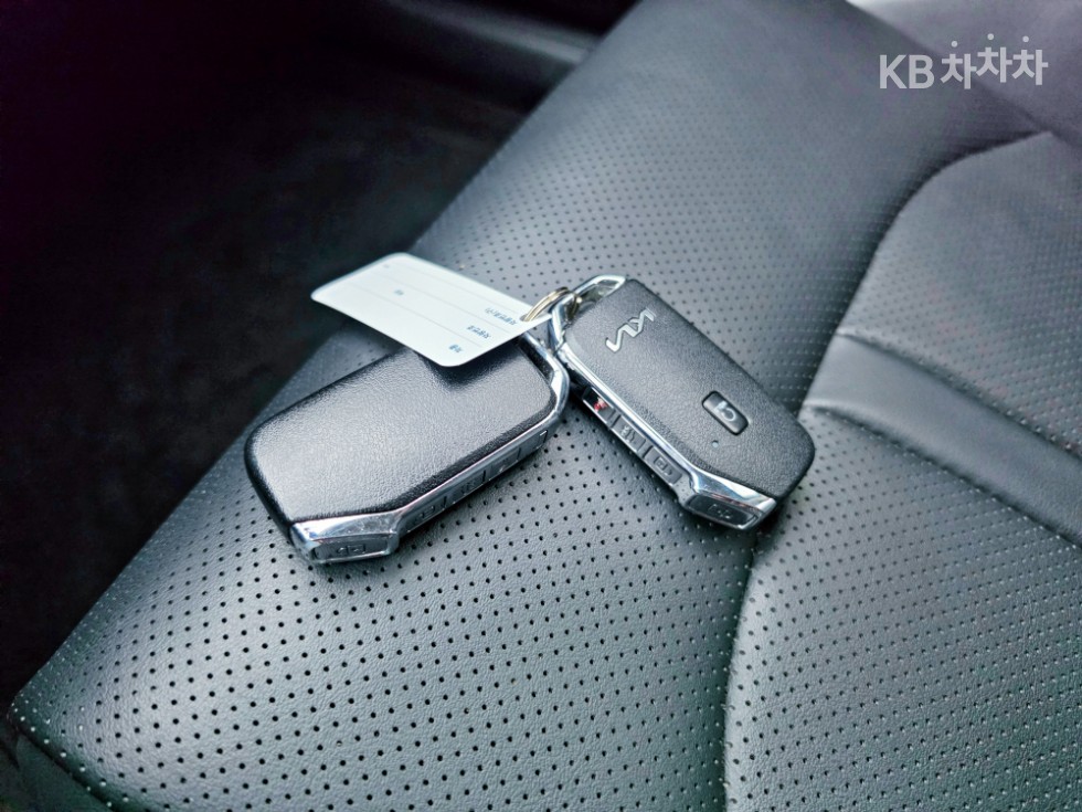 2022 - kia k5