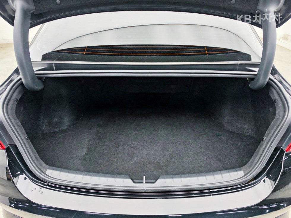 2022 - kia k5