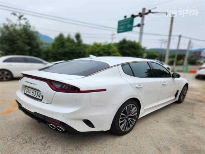 Kia Stinger 2.2 Diesel 2WD Platinum 4