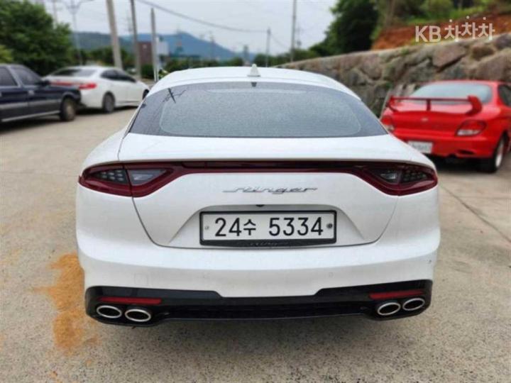 Kia Stinger 2.2 Diesel 2WD Platinum 5