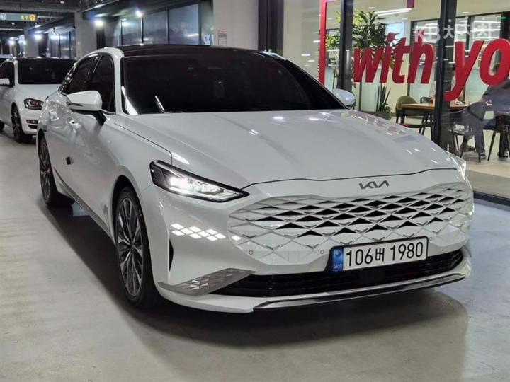 Kia K8 2.5 Gasoline Signature