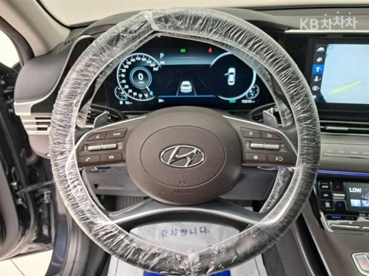 Hyundai Grandeur 2.5 Premium Choice 8