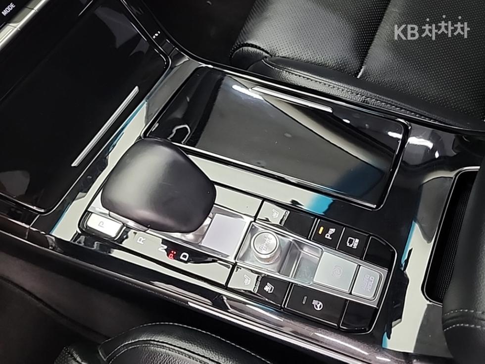 2021 - kia k7
