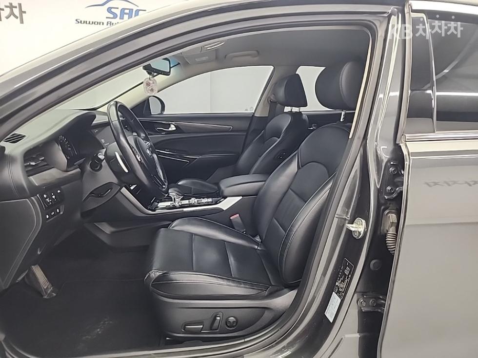 2021 - kia k7