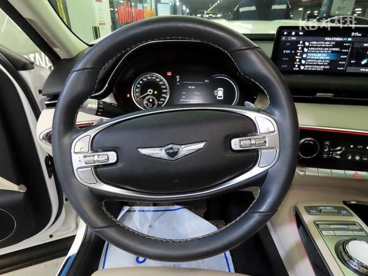 Genesis GV70 Diesel 2.2 2WD 8