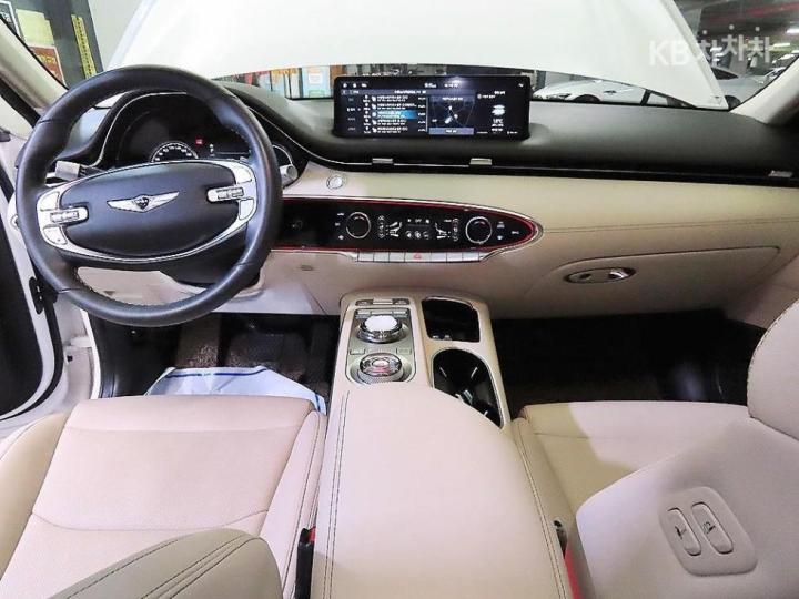 Genesis GV70 Diesel 2.2 2WD 10