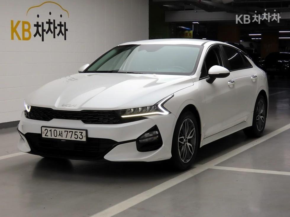 2022 - kia k5