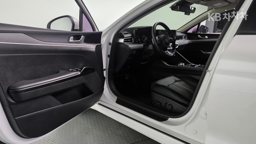 2020 - kia k5