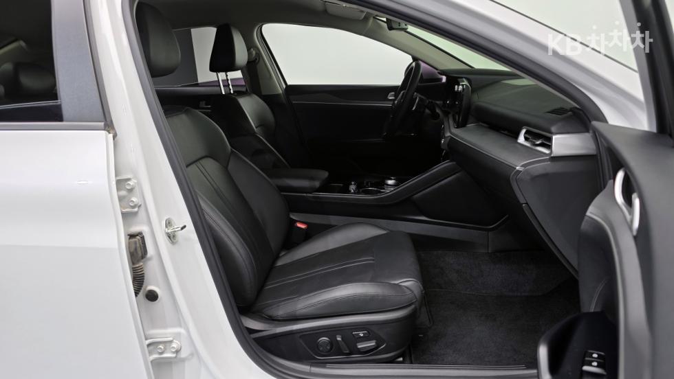 2020 - kia k5