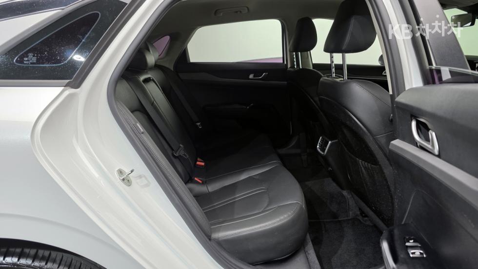 2020 - kia k5