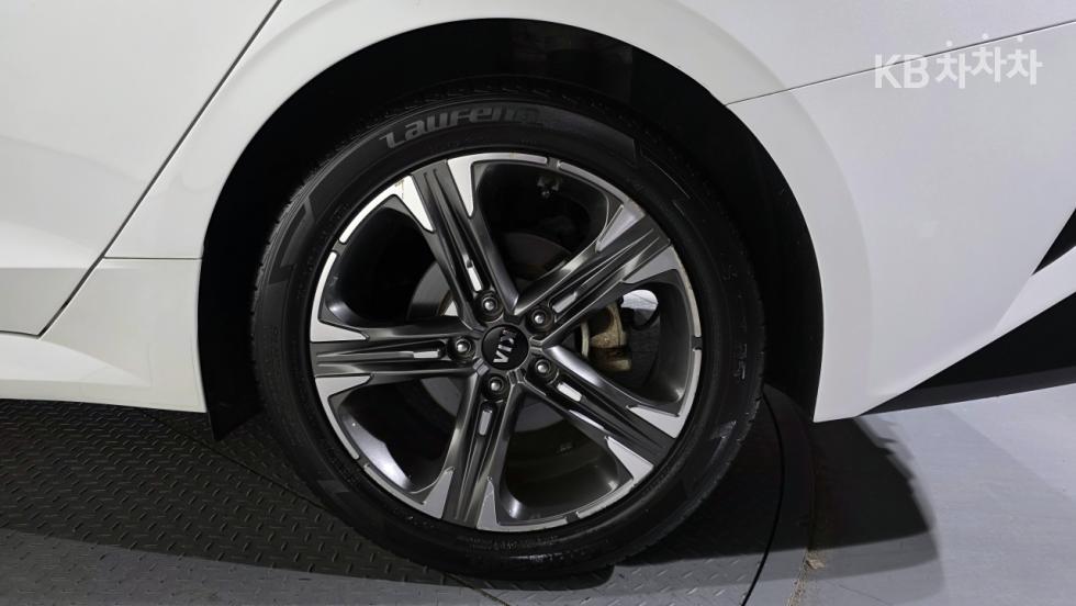 2020 - kia k5
