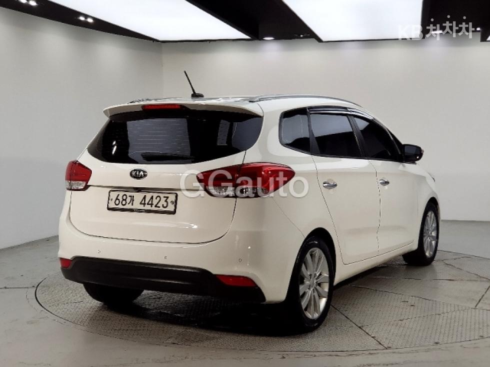 2014 - kia carens