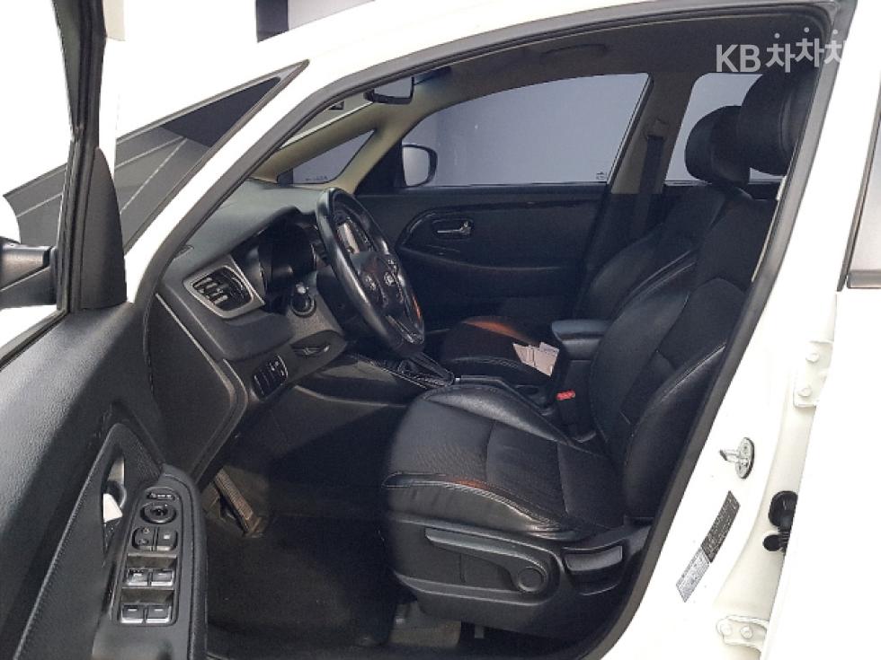 2014 - kia carens
