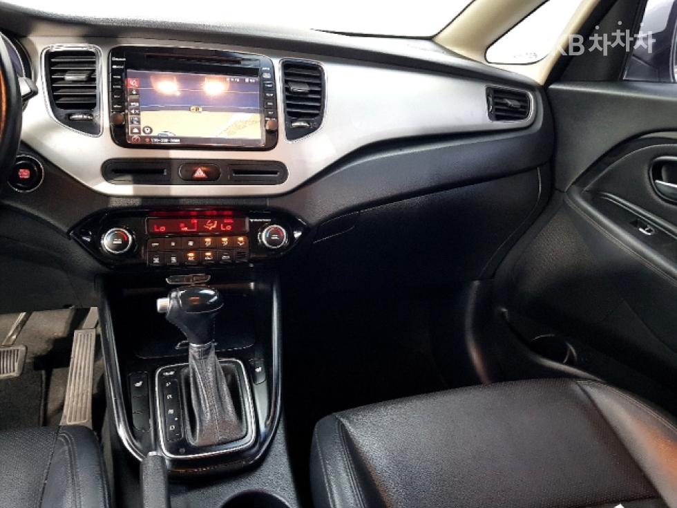 2014 - kia carens