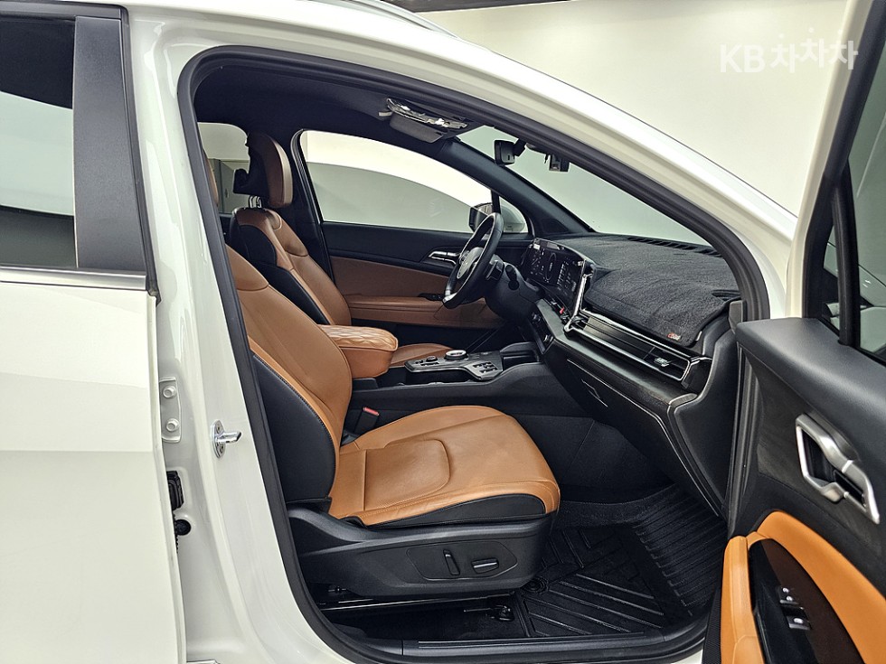 2022 - kia sportage