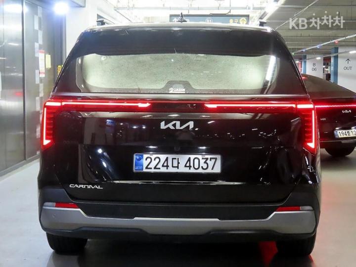 Kia Carnival D2.2 Gravity — фото 5